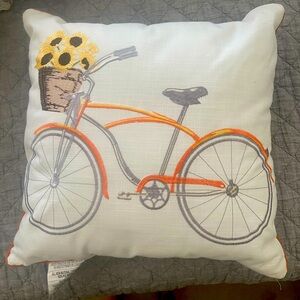 Decor pillow, excellent condition